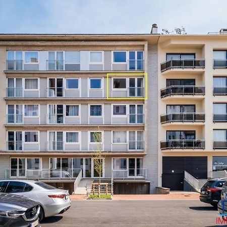 Appartement place Léopold 1er à la panne à 100m de la plage Exterior foto