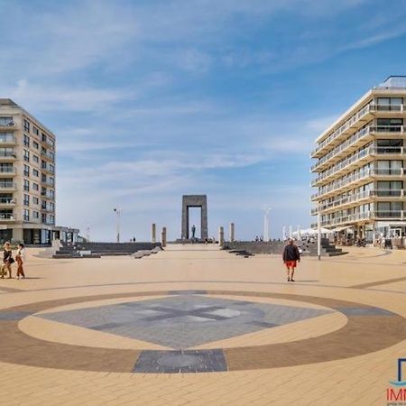 Appartement place Léopold 1er à la panne à 100m de la plage Exterior foto