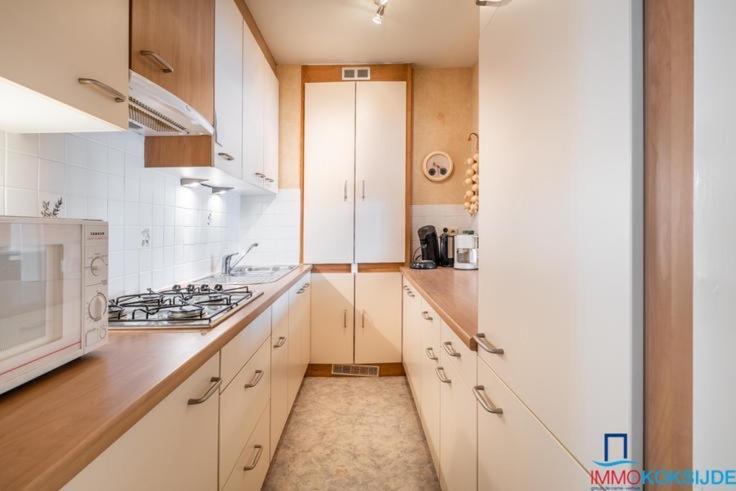 Appartement place Léopold 1er à la panne à 100m de la plage Exterior foto