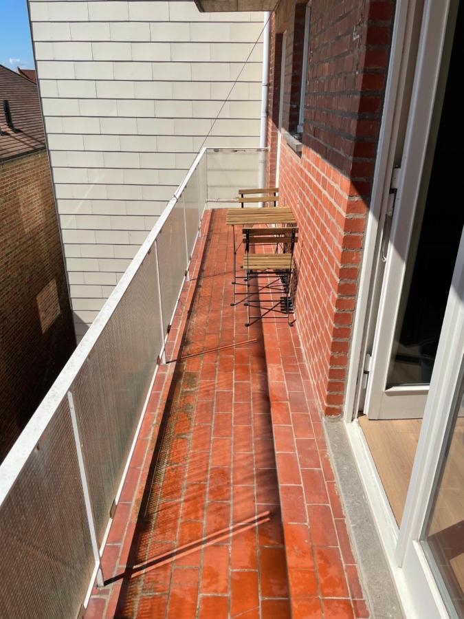 Appartement place Léopold 1er à la panne à 100m de la plage Exterior foto